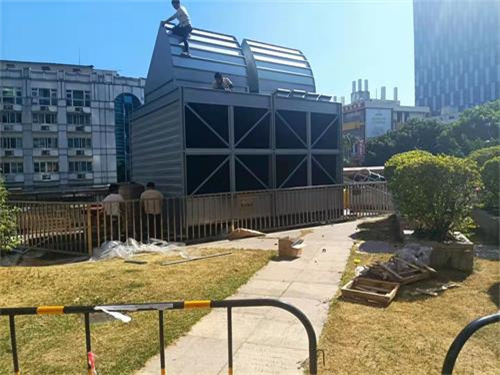 淺析工業(yè)冷卻塔選型有什么依據(jù)?(河南方形工業(yè)冷卻塔選型)