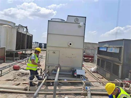 廣東冷卻塔廠家介紹開式冷卻塔與閉式冷卻塔的性能比較(廣東冷卻塔開式閉式)