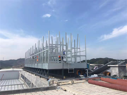 冷卻塔廠家簡述冷卻水塔運(yùn)用行業(yè)(500噸工業(yè)冷卻塔哪些廠家效果好)