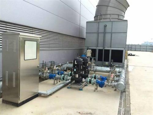 <a href=http://www.zuireng.com/tags/1_0.html target=_blank class=infotextkey>閉式冷卻塔</a>和蒸發(fā)式冷凝器